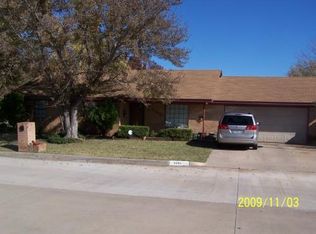 3245 California Ave, Chickasha, OK 73018