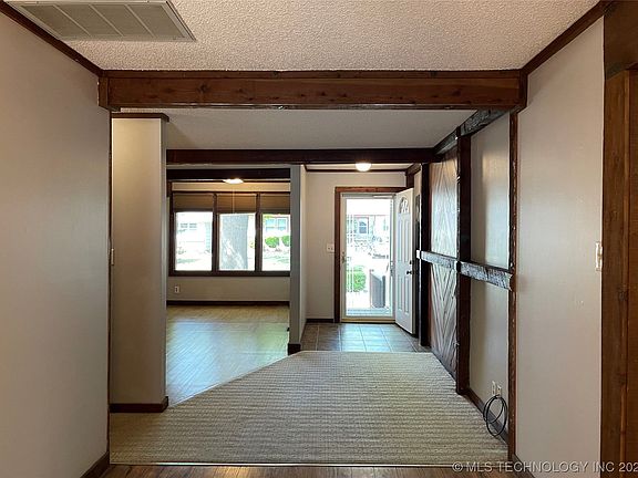 2nd image of 3643 S Oswego Ave