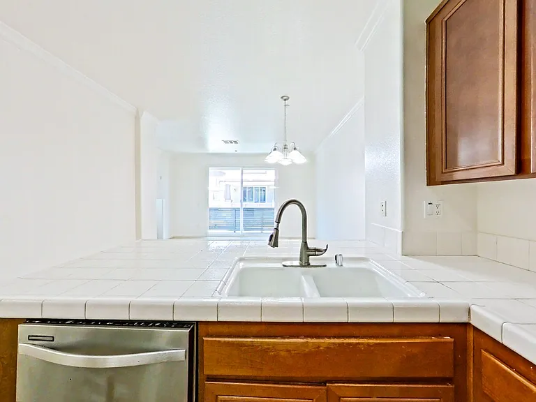 16911 Bixby St #21 — Photo 8