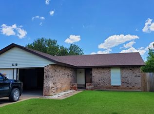 1116 Kings Ct, Moore, OK 73160