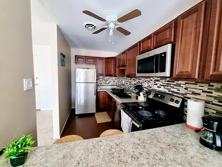 46 Township Line Rd — Photo 20