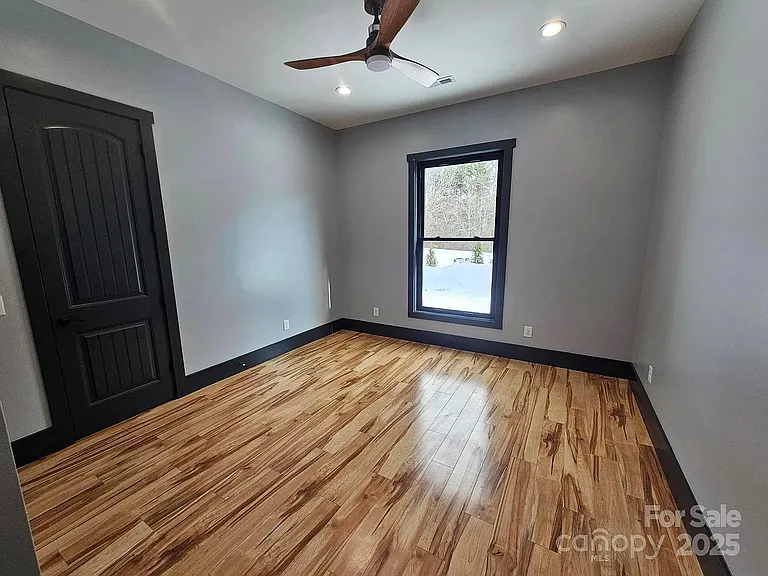 1076 Table View Dr #1 — Photo 5