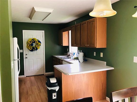 4th image of 105 Shakers Way