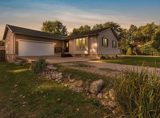 15481 Hemlock St, Monroe, MI 48161