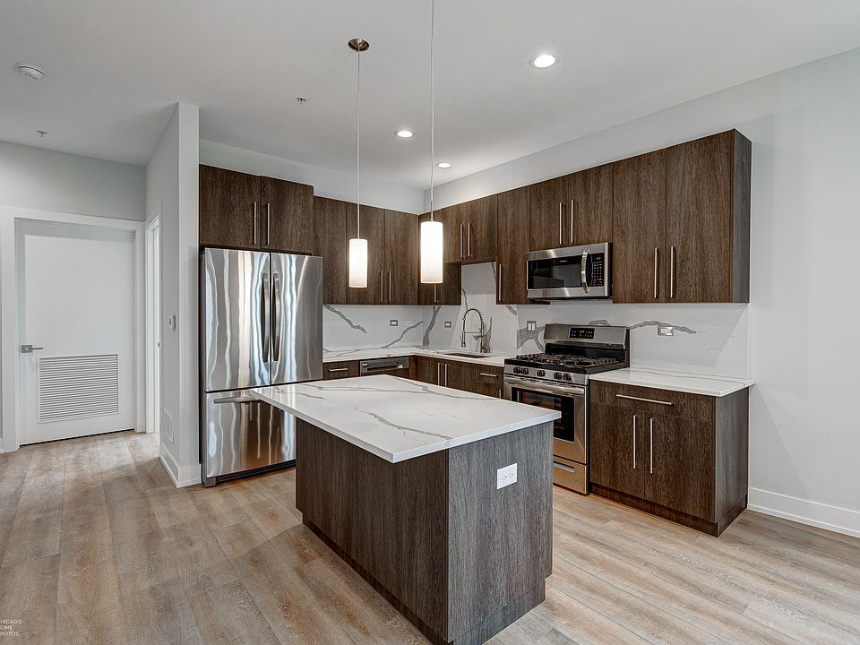 1st image of 2813 W Belmont Ave #207