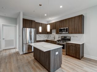 2813 W Belmont Ave #207, Chicago, IL 60618