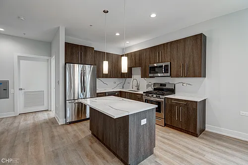 2813 W Belmont Ave #207 Photo 1