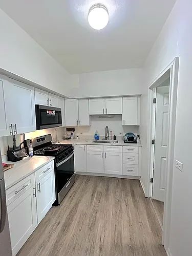 2921 S Michigan Ave #103 Photo 1