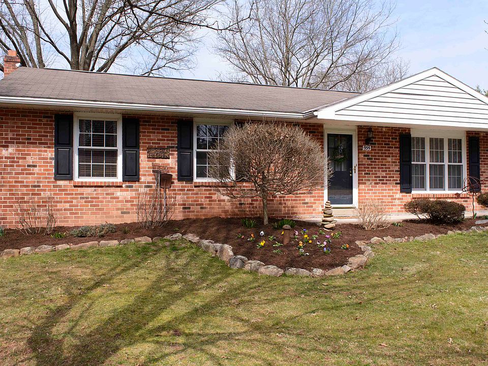 2nd image of 935 Miller Rd
