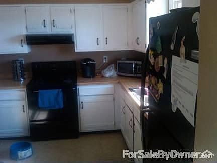 DIning Room
						:
						Leads to deck