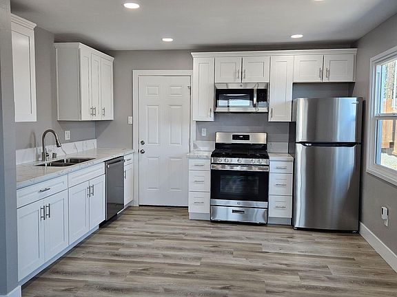 2nd image of 3356 Clairemont Mesa Blvd