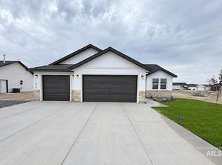 979 Tunnel St, Twin Falls, ID 83301