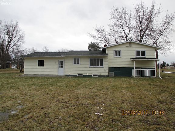 3rd image of 6127 Sugarloaf Dr