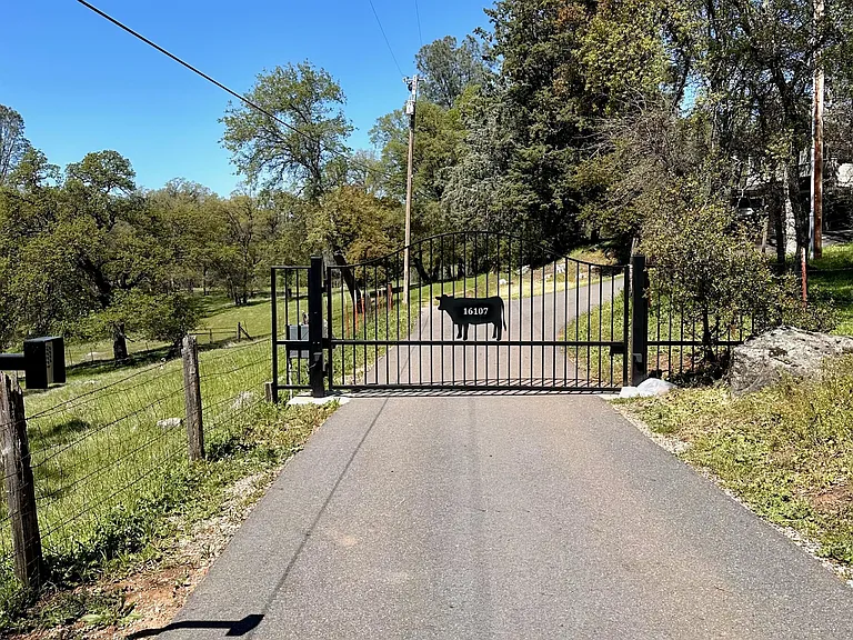 16107 Bitney Springs Rd — Photo 46