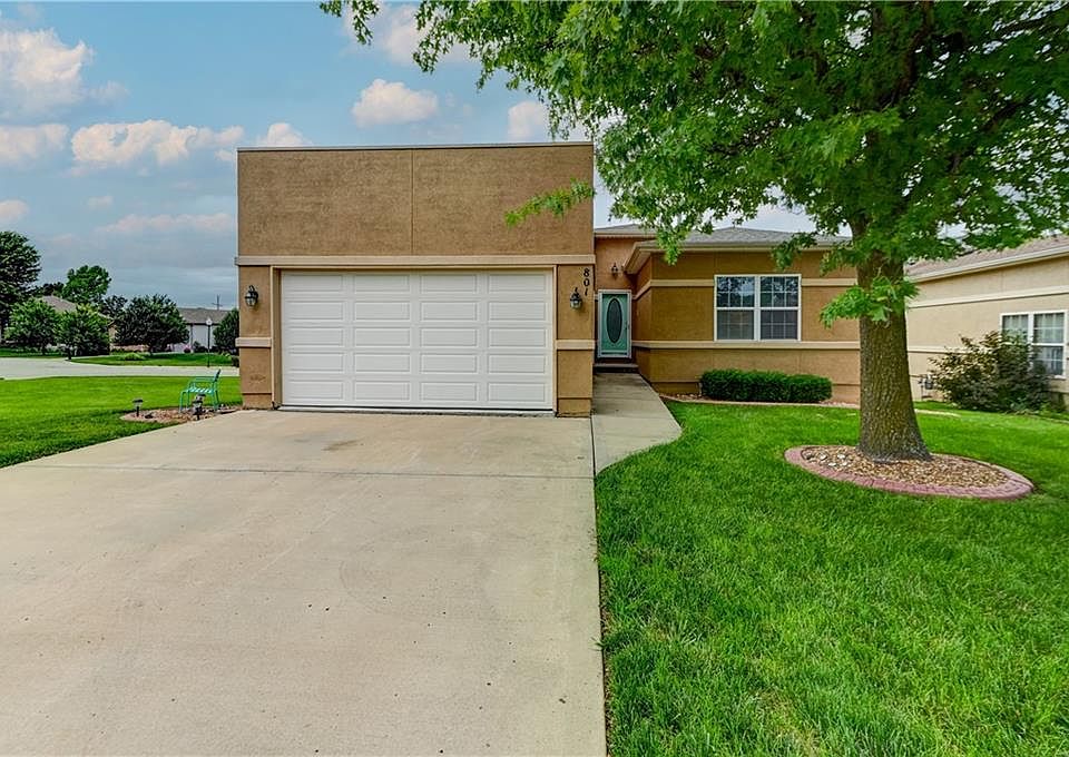 1st image of 801 NE Sonora Valley Cir