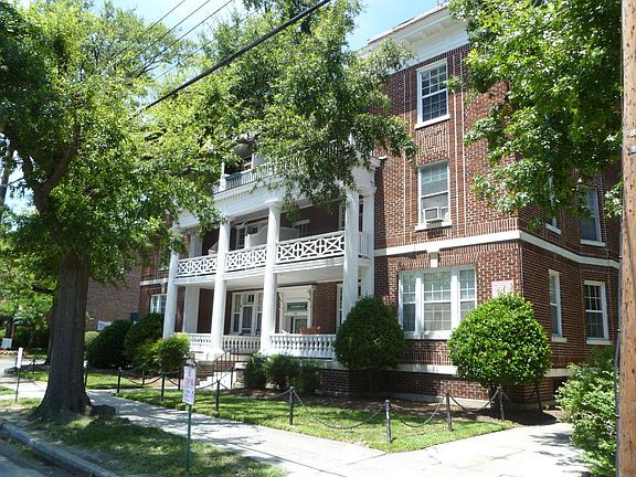 The Greenbriar Apartments - Exterior view of building