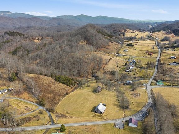 5th image of 26537 Rich Valley Rd