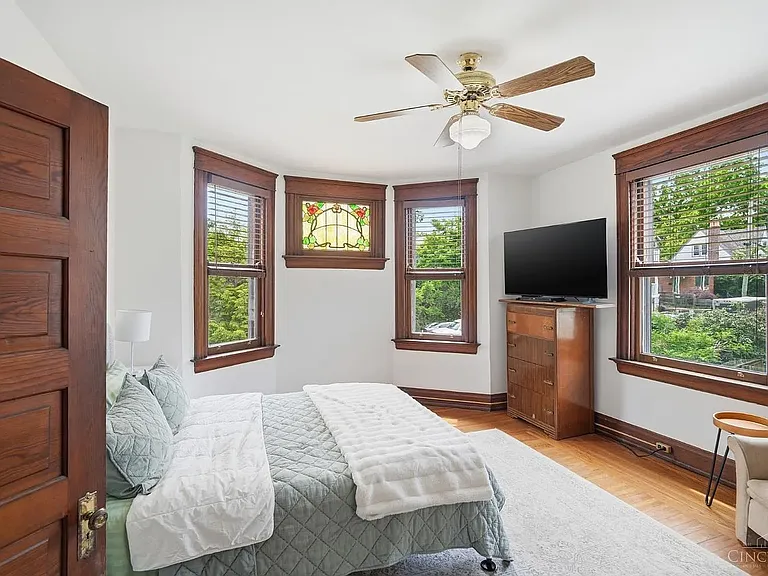 3647 Paxton Ave — Photo 17