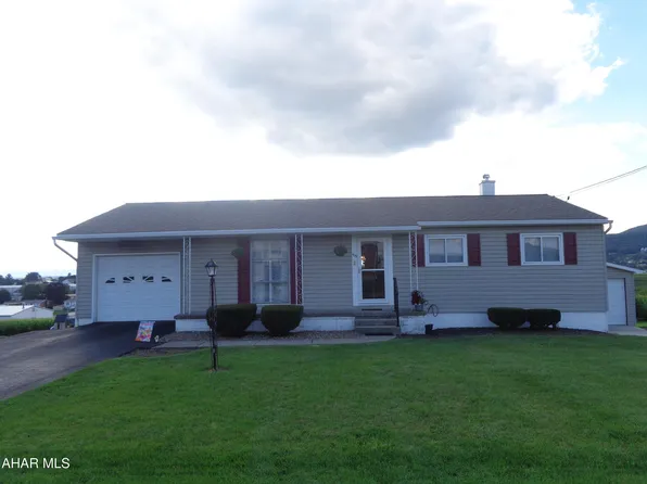 409 N Market St, Martinsburg, PA 16662