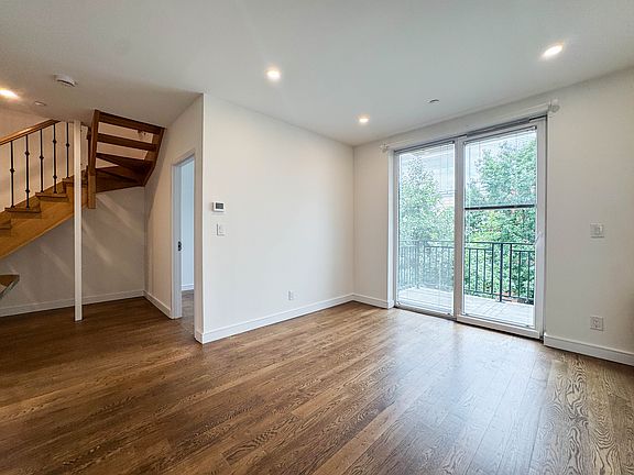 3rd image of 689 Leonard St #3A
