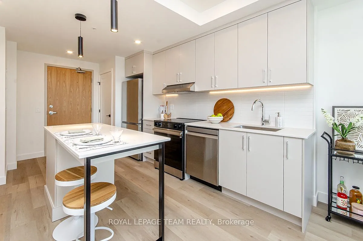 1 bed, $2,300 — Photo 2