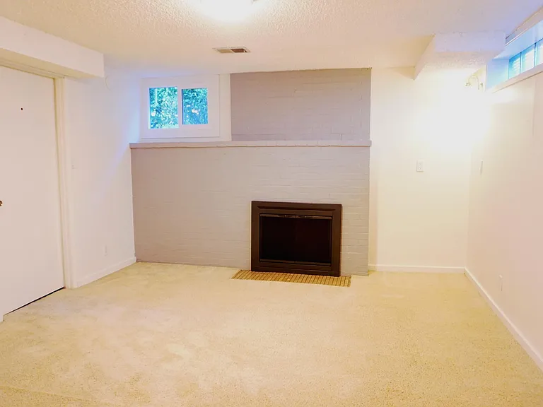 8203 35th Ave SW — Photo 10