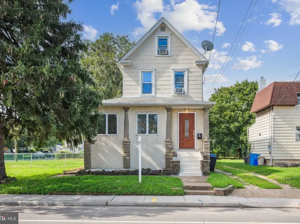 44 E Olive St, Westville, NJ 08093