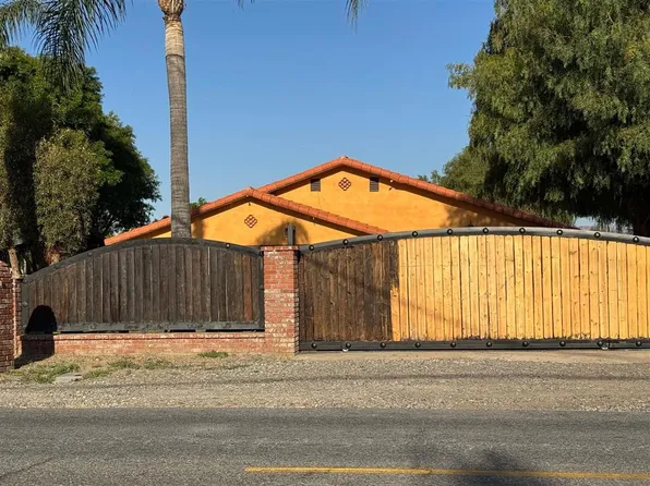 1161 N Palm Ave, Hemet, CA 92543