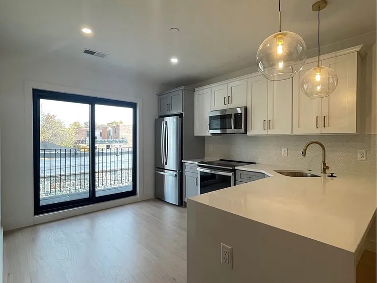 52 Withington St #6 — Photo 8