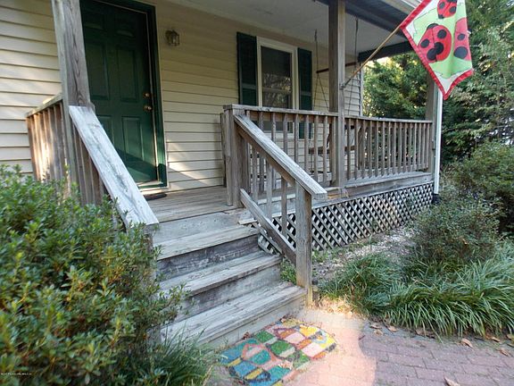 5th image of 142 Racefield Dr