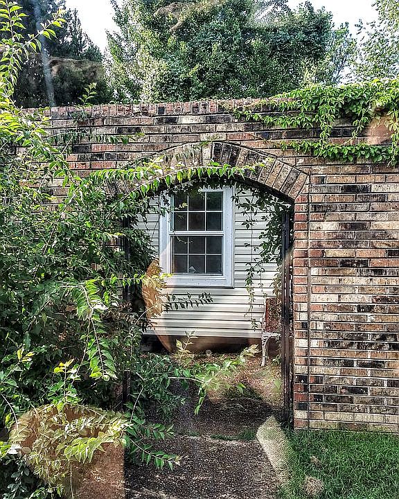 entry into the courtyard