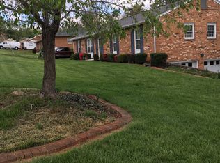 3005 Purple Finch Rd, Roanoke, VA 24018