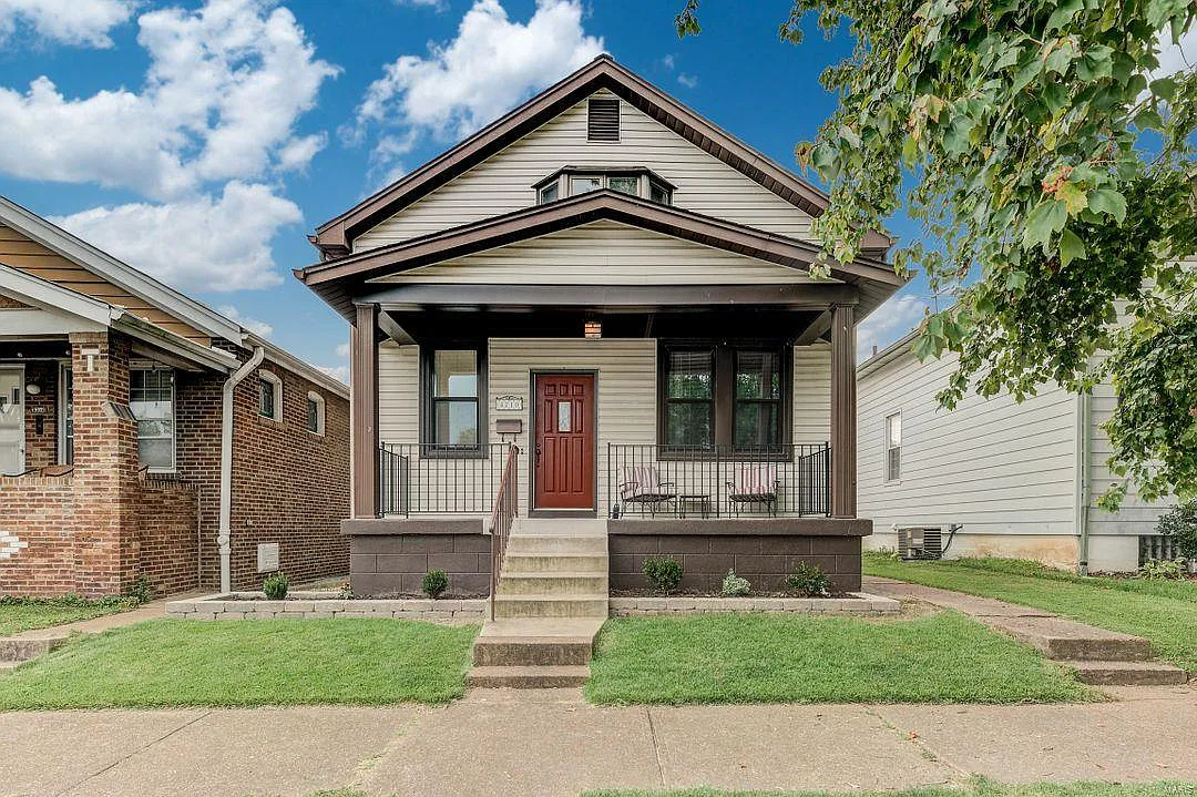 4710 Alexander St photo 1