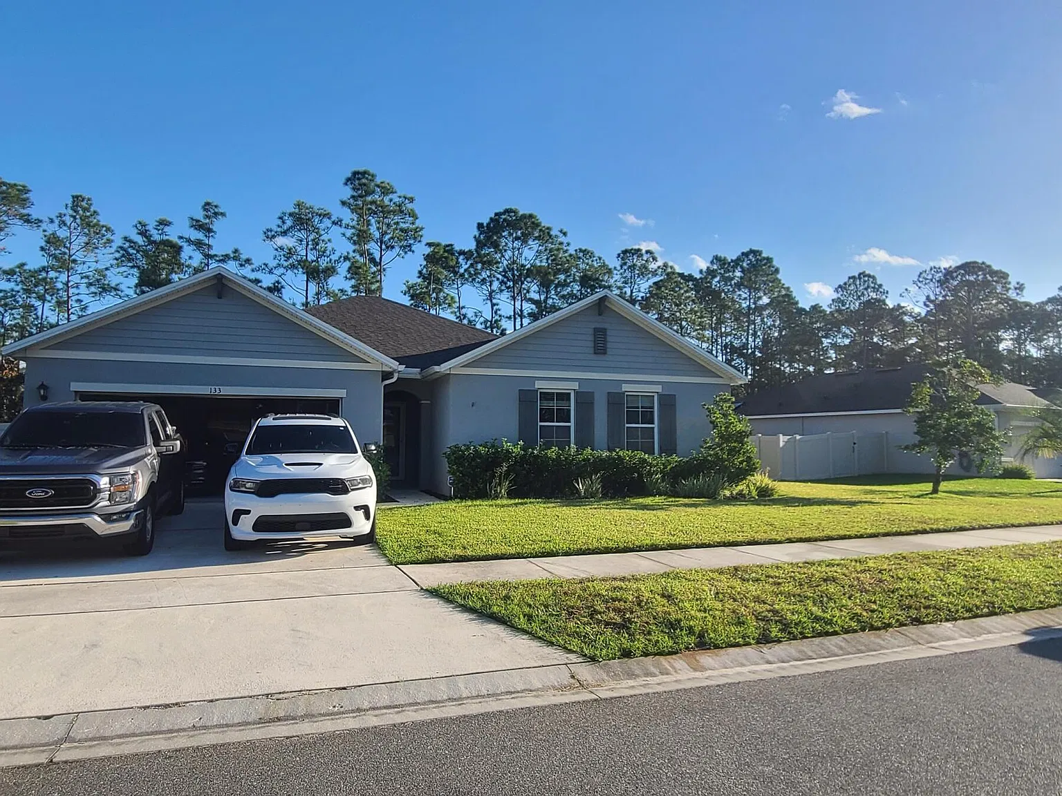 4 bed, 2.0 bath, 2334 sqft, $2,600 — Photo 1