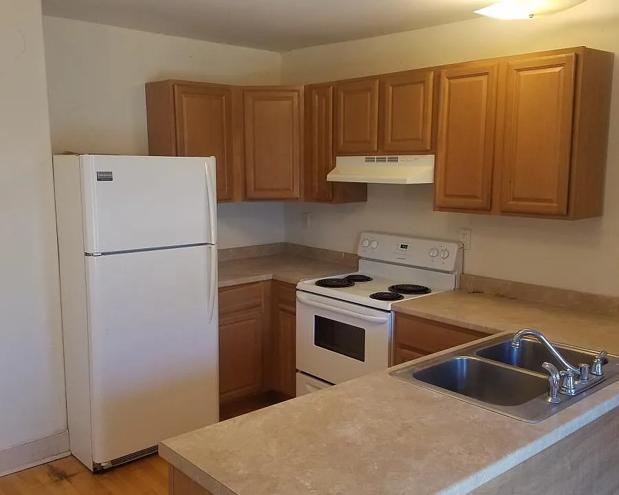 97 N Winooski Ave #3
