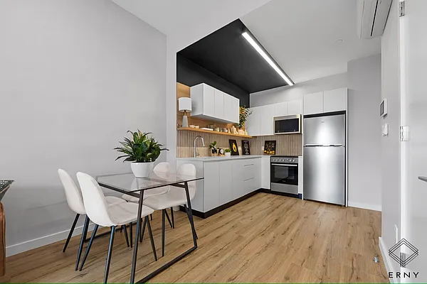 Rented by ERNY LLC | media 4