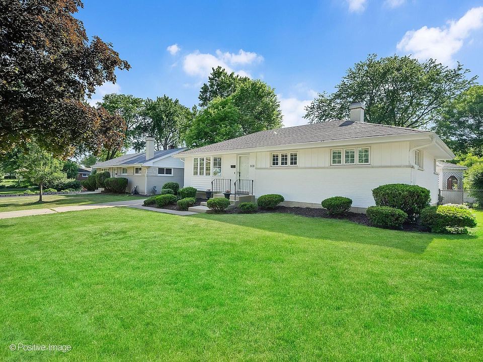 2nd image of 808 Delles Rd
