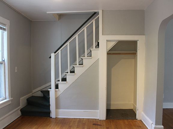 4th image of 533 Elm St #3