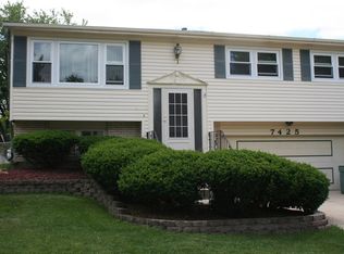 7425 163rd St, Tinley Park, IL