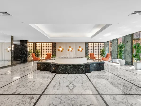 360 East 72nd Street image 10 of 15