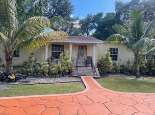 764 NE 164th St, Miami, FL 33162