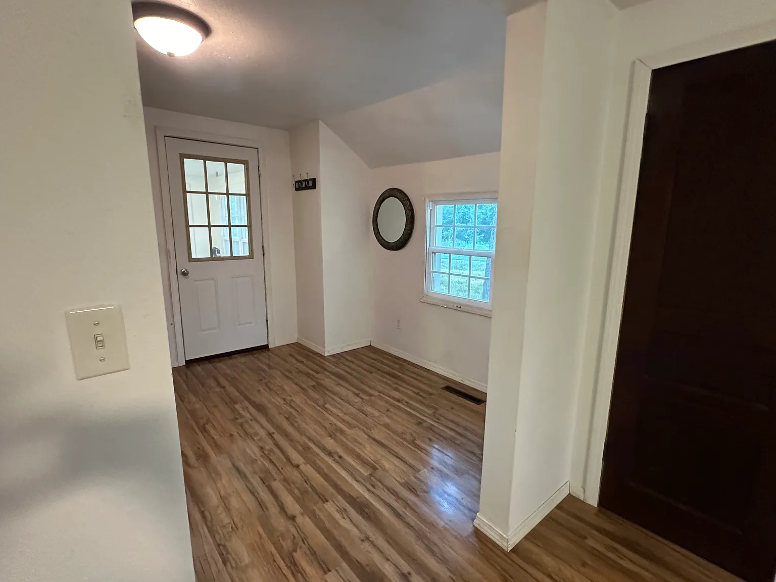 2 bed, $700 — Photo 2