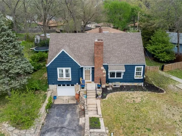 5459 NW Venetian Dr, Houston Lake, MO 64151