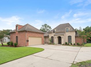 18460 Lake Harbor Ln, Prairieville, LA 70769