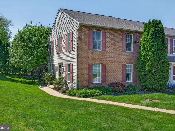 40 Battens Cir, Leola, PA 17540