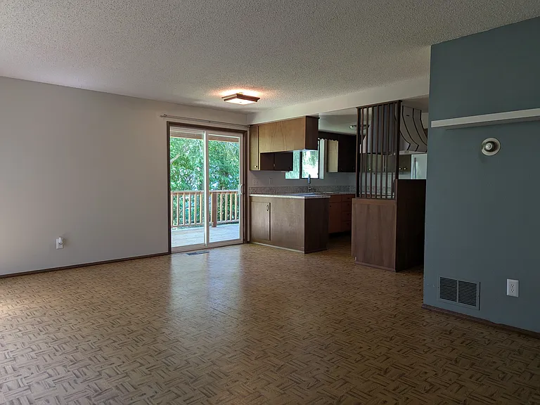 8 Cherokee Pl — Photo 4