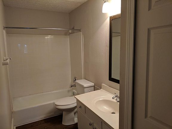 3rd image of 9419 Doral Ct APT 3