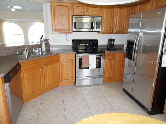 3rd image of 3355 Zoratoa Ave