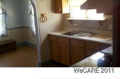 5th image of 2226 Garden Blvd