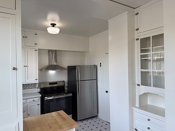 4th image of 2501 7th Ave APT 7